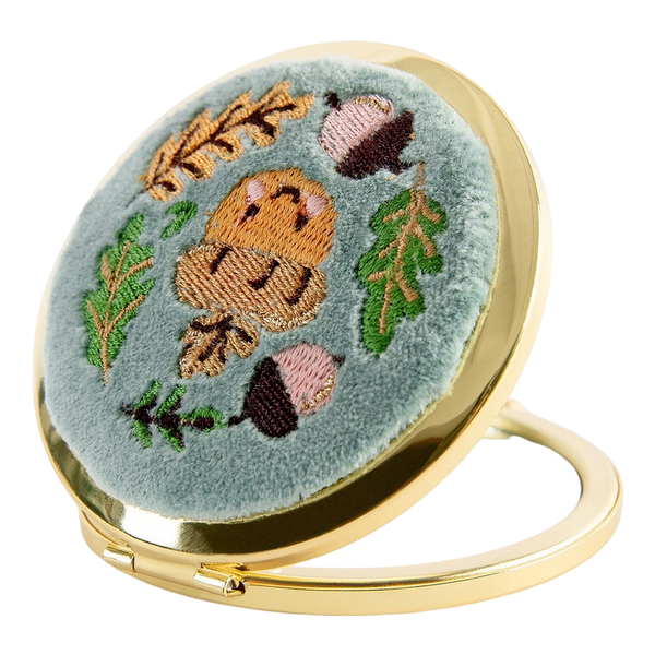Powder Embroidered Mirroe