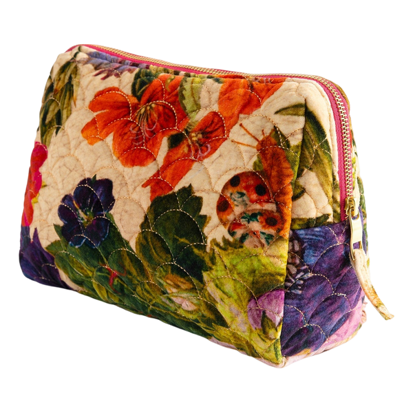 Powder Quilted Washbag