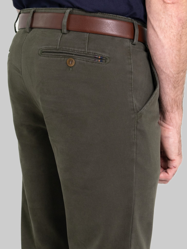 Meyer Rio Twill Chino in Green