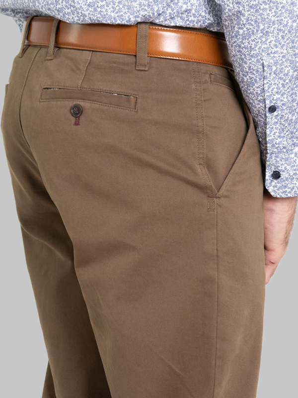 Gurteen Romford Chinos