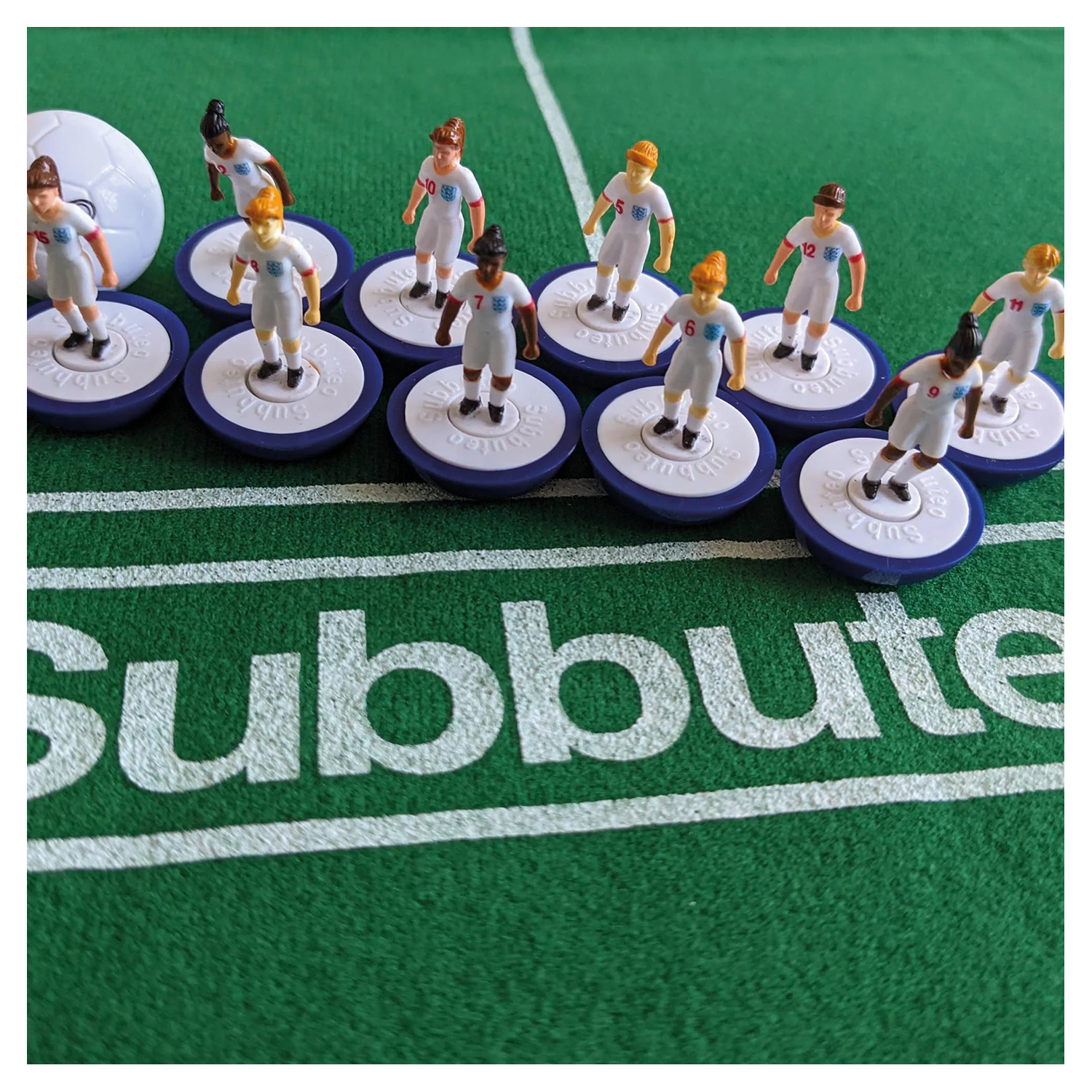 University Games Subbuteo Lionesses Main Game