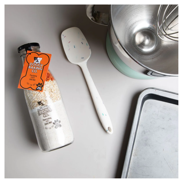 The Bottled Baking Co Paw-Licking Carrot Cake Doggy Pouch Mix