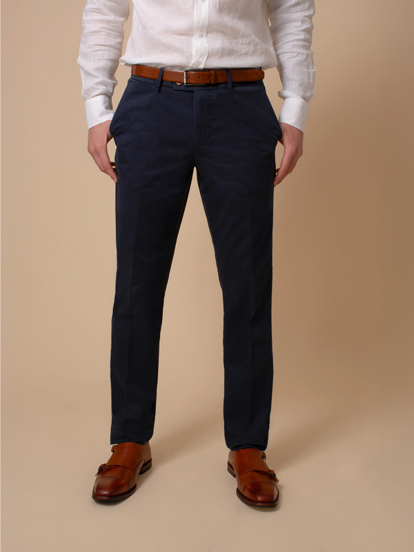 William David Lightweight Slim Fit Chino