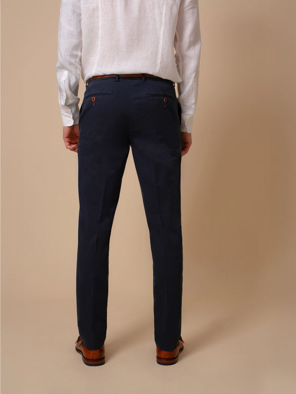 William David Lightweight Slim Fit Chino