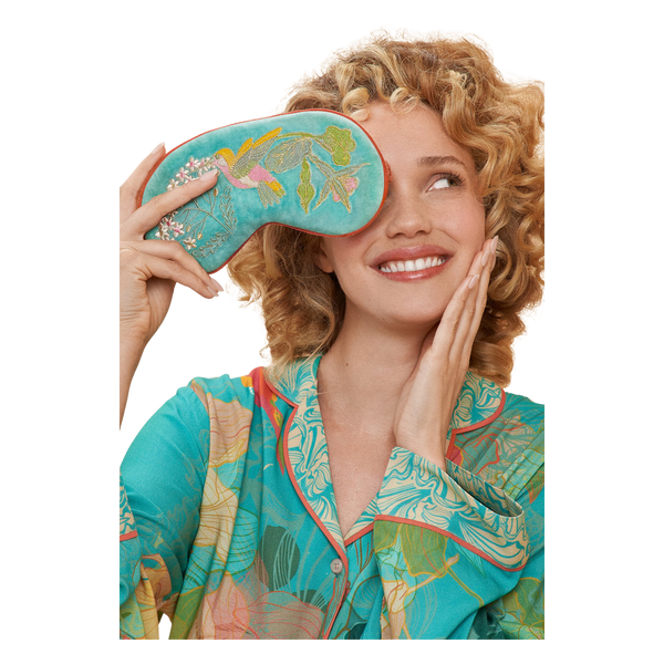 Powder Luxury Velvet Eye Mask