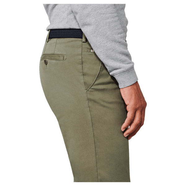 Meyer Roma Light Weight Chino in Green for Men